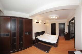 Отель Hotel Dumbrava Рупя Люкс с 1 спальней-1